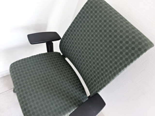 Steelcase（スチールケース）『シンクチェア』