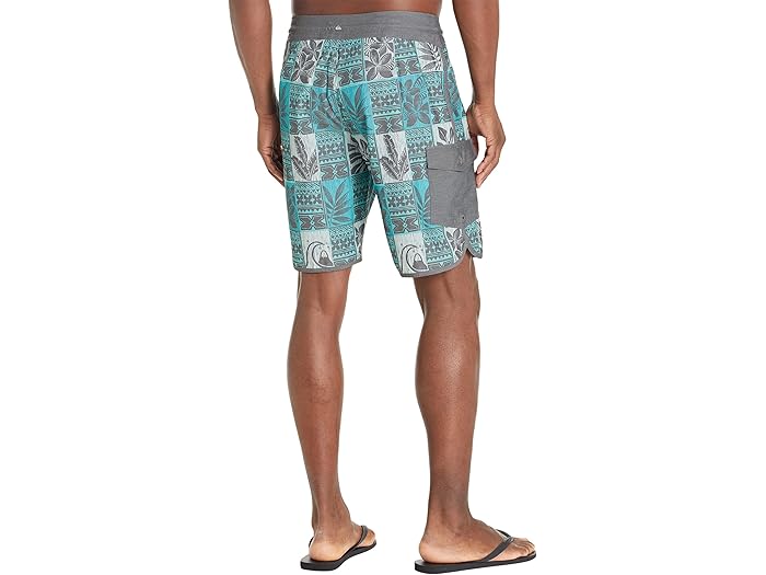 (取寄) クイックシルバー ウォーターマン リーフ ボクシーズ スカルプ ボードショーツ 20 Quiksilver Waterman Leaf Boxes Scallop Boardshorts 20" Capri Breeze