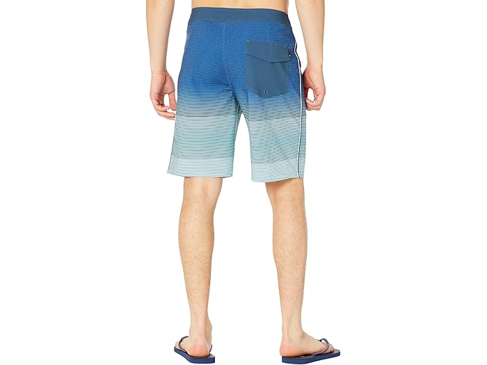 (取寄) クイックシルバー サーフシルク マッシブ 20 ボードショーツ Quiksilver Surfsilk Massive 20" Boardshorts Insignia Blue 2