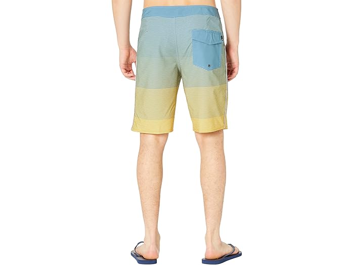 (取寄) クイックシルバー サーフシルク マッシブ 20 ボードショーツ Quiksilver Surfsilk Massive 20" Boardshorts Golden Rod