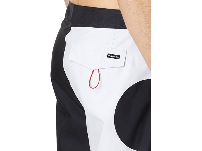 (取寄) クイックシルバー メンズ 21 エブリデイ グリフ ストレート ショーツ Quiksilver men 21" Everyday Griff Straight Shorts Black