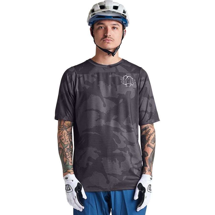 (取寄) トロイリーデザインズ メンズ スカイライン ショートスリーブ ジャージ - メンズ Troy Lee Designs men Skyline Short-Sleeve Jersey - Men's Shadow Camo Carbon