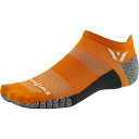 (取寄) スウィフトウィック フライト Xt ノー ショー ソック Swiftwick Flite XT No Show Sock Orange Flare