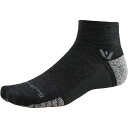 (取寄) スウィフトウィック フライト Xt トレイル クオーター クルー ソック Swiftwick Flite XT Trail Quarter Crew ...