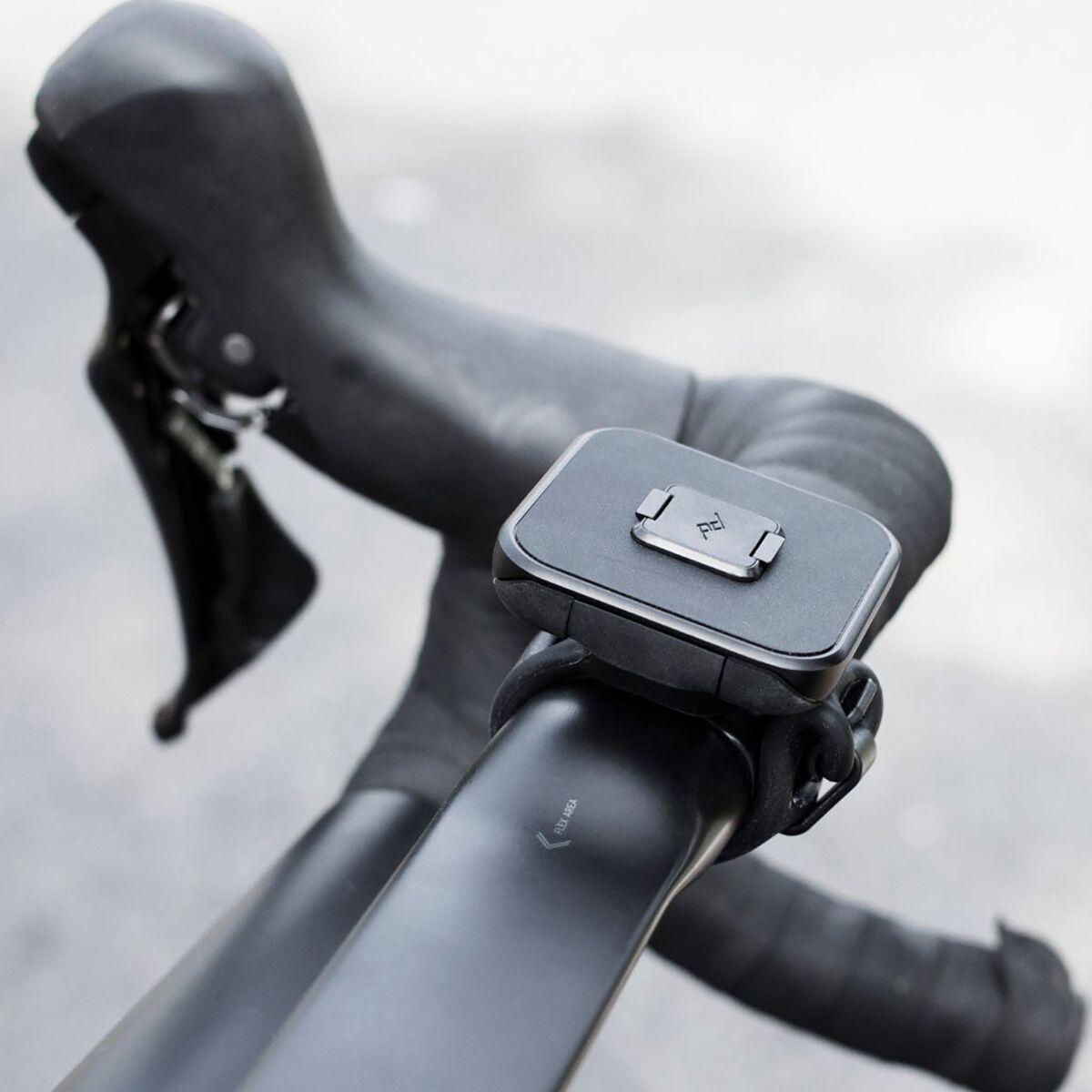 (取寄) ピークデザイン ユニバーサル バー マウント Peak Design Universal Bar Mount Black