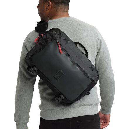 (���) �������� ���ǥå� �ޥå��� ����� Chrome Kadet Max Sling Black