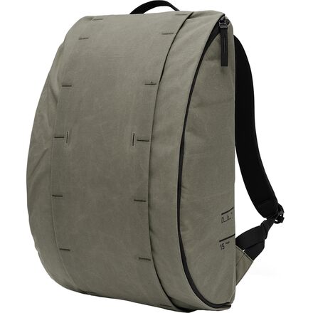 (取寄) Db ハガー ベース 15L バックパック Db Hugger Base 15L Backpack Forest Green