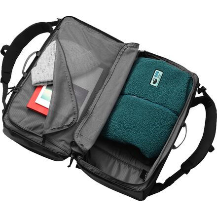 (取寄) Db ローマー 50L スプリット ダッフル Db Roamer 50L Split Duffel Black Out