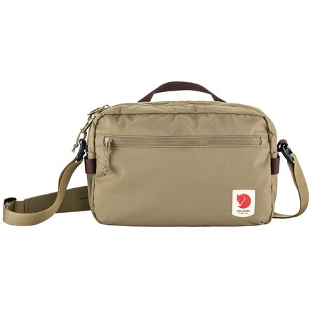 ■商品詳細■ブランドFjallravenフェールラーベン■商品名High Coast Crossbody Bagハイ コースト クロスボディ バッグ■商品状態新品・並行輸入品■色Clay■備考(取寄) フェールラーベン ハイ コースト クロスボディ バッグ Fjallraven High Coast Crossbody Bag ClayFjallraven ショルダーバッグ ボディバッグ ウエストバッグ ブランド 鞄 スポーツ カジュアル ストリートbc-FJRZ0UQ