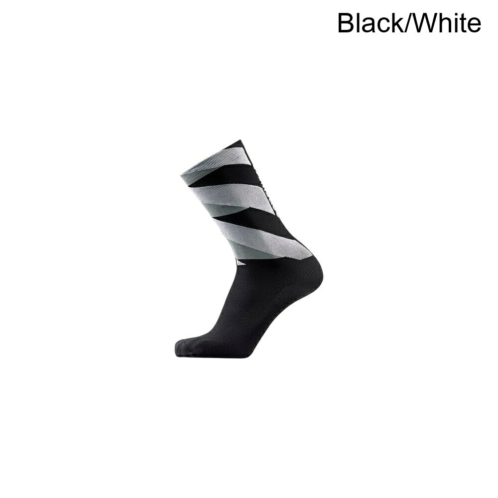 ■商品詳細■ブランドGOREWEARゴアウェア■商品名Essential Signal Socksエッセンシャル シグナル ソックス■商品状態新品・並行輸入品■色Black/White■備考(取寄) ゴアウェア エッセンシャル シグナル ソックス GOREWEAR Essential Signal Socks Black/WhiteGOREWEAR メンズ ソックス 靴下 レッグウェア 自転車 サイクリング ブランド 男性 カジュアル ファッション 大きいサイズ ビックサイズbc-gwrg08l