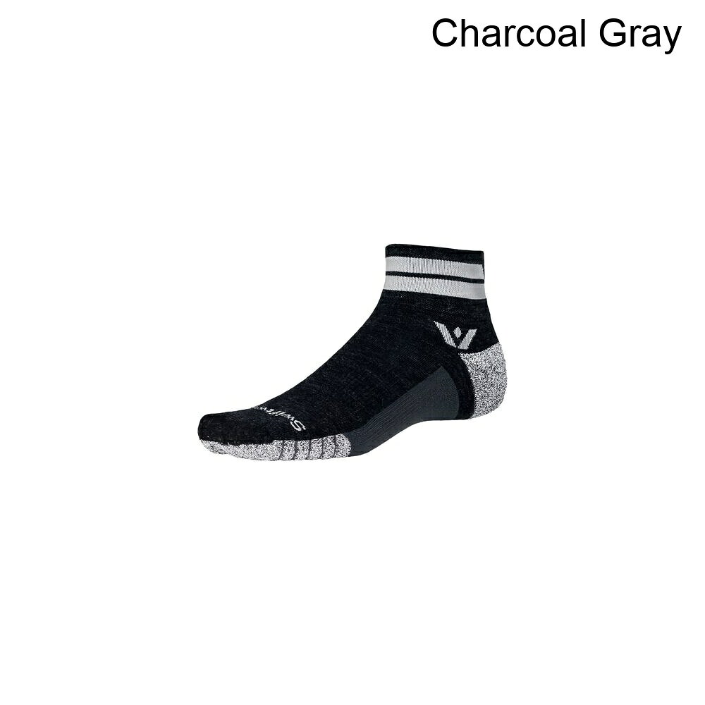 (取寄) スウィフトウィック フライト Xt トレイル クオーター クルー ソック Swiftwick Flite XT Trail Quarter Crew Sock Charcoal Gray