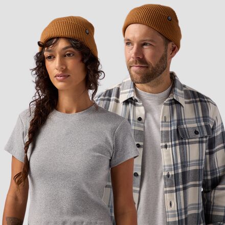 (取寄) バックカントリー ロールド ビーニー Backcountry Capra Rolled Beanie Bistre