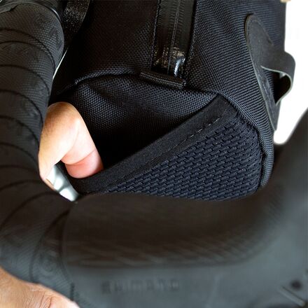 (取寄) リストラップ キャニスター バッグ Restrap Canister Bag Black