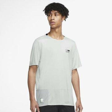 (取寄)ナイキ メンズ ドライフィット ウインドランナー ライズ 365 GX ショート スリーブ Nike Men's Dri-Fit Windrunner Rise 365 GX Short Sleeve Photon Dust Light Smoke Grey