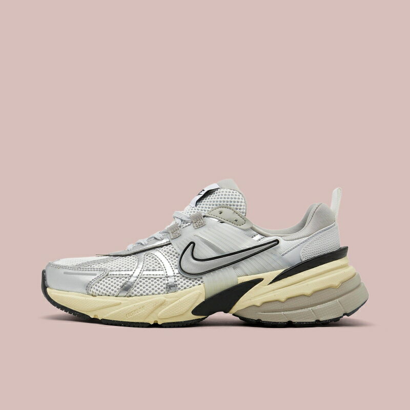 (取寄) Nike ナイキ レディース ランニングシューズ スニーカー 大きいサイズ Nike Women's V2K Runtekk Running Shoes summit white/metallic silver FD0736_100のサムネイル
