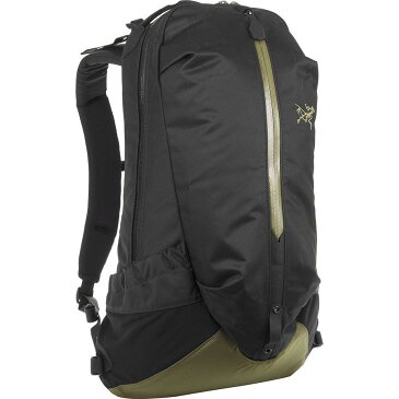 【クーポンで最大2000円OFF】(取寄)アークテリクス ユニセックス アロー 22L バックパック Arc'teryx Men's Arro 22L Backpack Wildwood