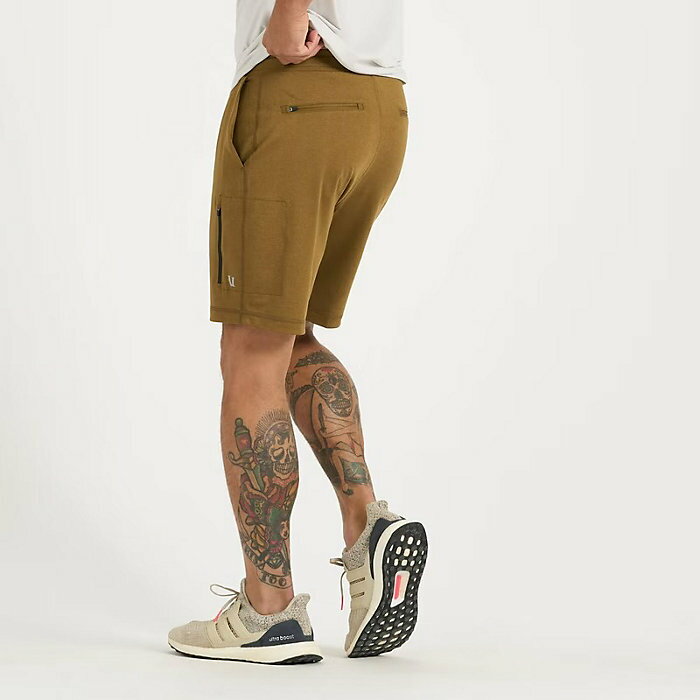 プライマリ (取寄) ヴォーリ メンズ サンデイ パフォーマンス 7.5 インチ ショート Vuori Men's Sunday Performance 7.5 Inch Short Tobacco Heather:ジェットラグ店 パンツ