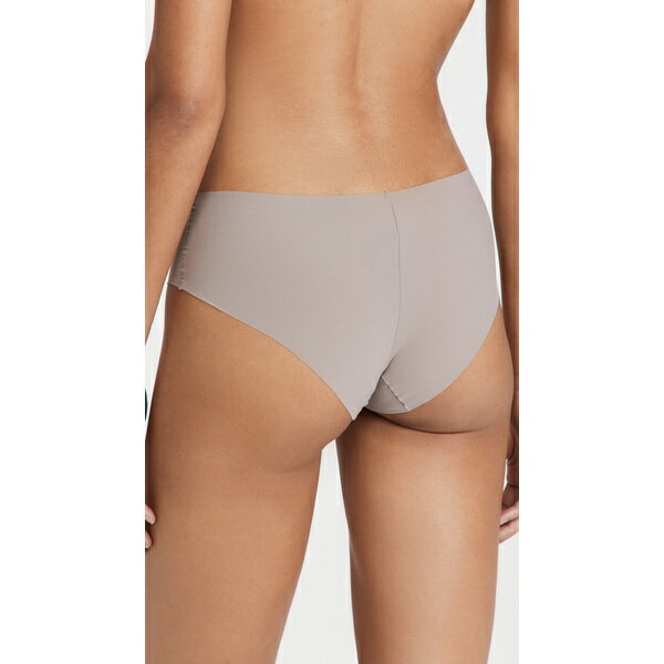 (取寄)カルバンクライン アンダーウェア レディース インビジブル ヒップスター ブリーフ Calvin Klein Underwear Women's Invisibles Hipster Briefs Mink
