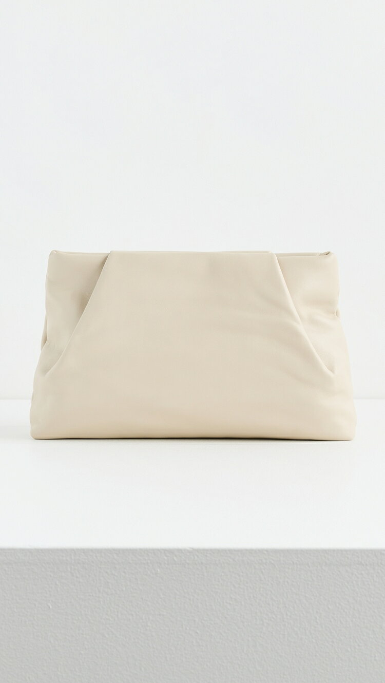 åȥ饰ŷԾŹ㤨(   ե å å St. Agni Soft Tuck Clutch cremeפβǤʤ97,250ߤˤʤޤ