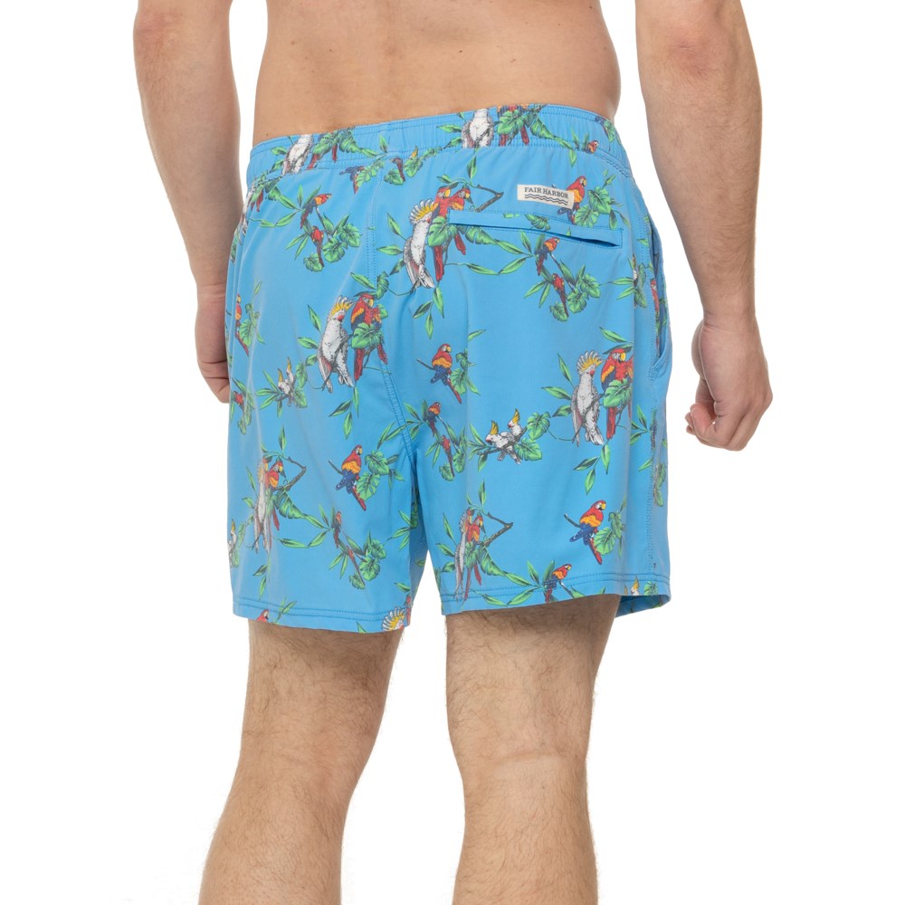 (取寄) フェア ハーバー バンガロー スイム トランクス - ビルト-イン ライナー Fair Harbor Bungalow Swim Trunks - Built-In Liner Blue Parrot Party