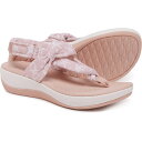 ■商品詳細■ブランドClarksクラークス■商品名Arla Nicole Sandals (For Women) アーラ ニコール サンダル■商品状態新品未使用・並行輸入品■色Sand Interest2枚目以降は参考画像となります。詳細1825 年以来、Clarks は時代の試練に耐える革新的で独創的な靴のスタイルを生み出してきました。-Cloudsteppers コレクションより-ウェビングトゥポスト-3.81cmのウェッジヒール-軽量合成アウトソール-カンボジア製■備考(取寄) クラークス レディース アーラ ニコール サンダル Clarks women Arla Nicole Sandals (For Women) Sand InterestClarks レディース サンダル スポーツサンダル ブランド カジュアル スポーツ ストリート 女性 大きいサイズ ビックサイズsi-3pcuw