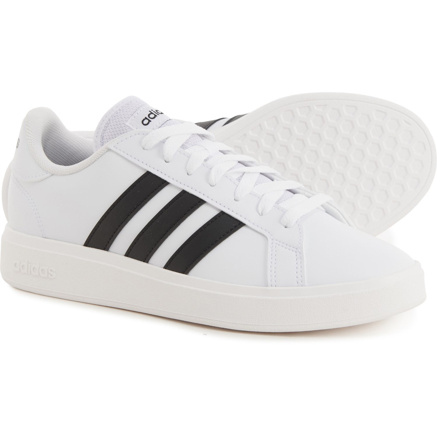 ■商品詳細■ブランドadidasアディダス■商品名Grand Court Base 2.0 Shoes (For Women) グランド コート ベース 2.0 シューズ■商品状態新品未使用・並行輸入品■色Ftwr White2枚目以降は参考画像となります。詳細コントラストトリム付きレザーアッパー-通気性のあるメッシュのシュータンと裏地-レースフロントクロージャー-パッド入りの襟-Cloudfoam コンフォートクッションフットベッド-グリップ力のあるラバー製アウトソール-中国製,インド製■備考(取寄) アディダス レディース グランド コート ベース 2.0 シューズ adidas women Grand Court Base 2.0 Shoes (For Women) Ftwr Whiteadidas アディダス レディース シューズ 靴 トレーニング フィットネス スポーツ ブランド 女性 大きいサイズ ビックサイズsi-2wmdn