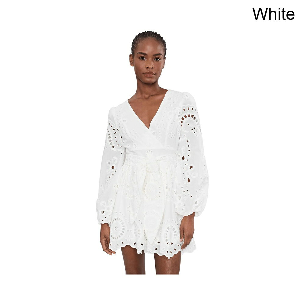 ■商品詳細■特徴 1ロマンチックで effortless に女性らしい、この Avec Les Filles? ブロデリ・アンゲレーズ コットン ロンパードレスは、柔らかな構造と繊細なディテールでデザインされています。ラップスタイルのボディとセルフタイのウエストがシルエットを引き立て、エアリーなアイレット刺繍が軽やかさを保ちます。このドレスは、Vネック、微妙なボリュームのある長袖、背面の隠しジッパー、柔らかな仕上がりのための伸縮性のある袖口、短い部分に柔らかなギャザーが入ったフィットしたウエストバンド、そしてスカラップヘムを特徴としています。最小限の努力で整った気分になりたいときに手に取るようなアイテムで、ガーデンパーティー、週末のブランチ、または暖かい気候の休暇に最適です。■特徴 2100% コットン。■特徴 3洗濯機で洗えます。■特徴 4輸入品。■備考(取寄) アヴェック・レ・フィーユ ブロデリ・アンゲライズ・コットン・ロンパードレス avec les filles Broderie Anglaise Cotton Romper Dressレディース パンツ フィットネス トレーニング スポーツ ブランド 女性 カジュアル 大きいサイズ ビックサイズsix_10068017