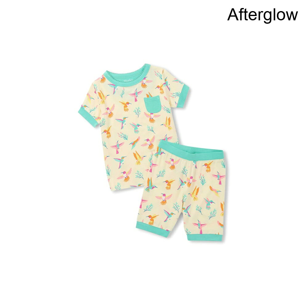 ■商品詳細■特徴 1Hatley® キッズ スプリングタイム ハチドリ バンブー ショート パジャマ セットを着て、就寝時間を花咲かせましょう。夢のような二部構成で、快適な夏の夜のためにデザインされています。物語の本から飛び出したような魔法のハチドリプリントが特徴で、この魅力的なパジャマセットは、魅力と快適さを effortless に組み合わせています。クラシックなクルーネックラインは、広いセルフバインディングで柔らかく、刺激のない感触を提供し、短いセットインスリーブはマッチングバインディングで洗練された快適な仕上がりを加えています。リラックスしたレギュラーフィットでデザインされており、プルオンスタイルで寝る準備が迅速かつ簡単です。ボトムは、包まれたエラスティックを備えたセルフターンウエストバンドを特徴としており、一晩中快適な優しいフィット感を提供します。広いセルフバインディングのレッグオープニングは、シルエットを整えつつ耐久性を確保します。■特徴 295% バンブー由来のビスコース、5% エラスタン。■特徴 3洗濯機で洗えます。■特徴 4輸入品。■特徴 5SKU 10061397■備考(取寄) ハトリー スプリングタイムハミングバードバンブーショートパジャマセット（トドラー/リトルキッド/ビッグキッド） hatley Springtime Hummingbirds Bamboo Short Pajama Set (Toddler/Little Kid/Big Kid)キッズブラ ブラジャー ガールズ レディース ブランド スポブラ 下着 ファッション ジュニアzp_10061397