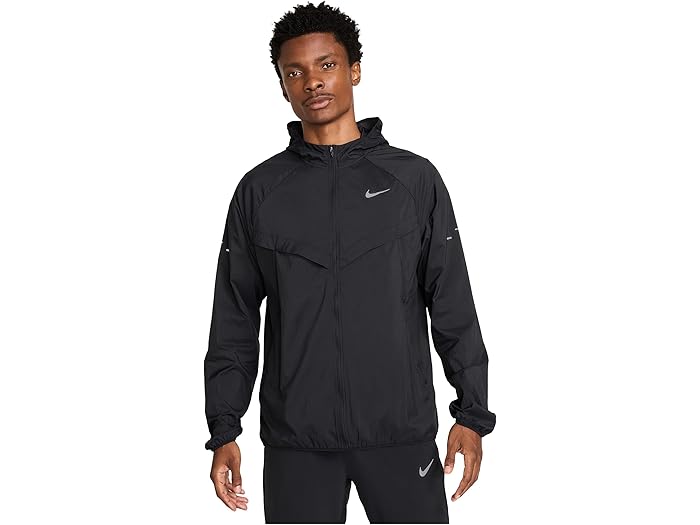 ■商品詳細■ブランドNike ナイキ■商品名Nike Stride Repel Uv Running Jacketストライド リペル UV ランニング ジャケット■商品状態新品未使用・並行輸入品■色Black/Black/Reflective Silver■詳細反射性のスウッシュロゴ。-ナイロン100％.-洗濯機洗い■備考(取寄) ナイキ メンズ ストライド リペル UV ランニング ジャケット Nike men Stride Repel Uv Running Jacket Black/Black/Reflective SilverNIKE ナイキ メンズ パーカー フーディ トップス ブランド ウェア 男性 ファッション ストリート 大きいサイズ ビックサイズ zp-10031493