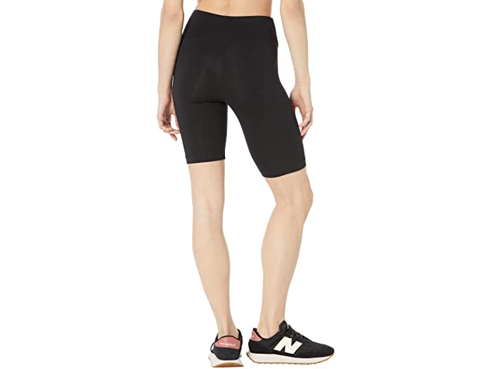 (取寄) ニューバランス レディース エッセンシャル スタック バイカー ショーツ New Balance women Essentials Stacked Biker Shorts Black