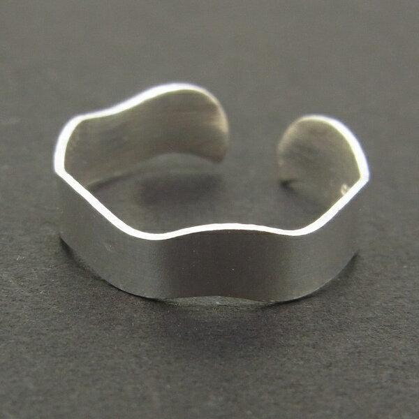 トゥリング トゥーリング シルバー925 波ウェーブデザイン 足指用 トーリング 足の指輪 足指リング 基本8号サイズフリー レディース フリーサイズ シンプル...