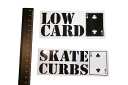 素材 紙 サイズ サイズ： (LOWCARDロゴ)：約5.4cmx12.1cm (SKATE CURBS)：約4.9cmx13.4cm およその採寸ですので誤差がございます。 特徴 白と黒のモノクロステッカー ばら売りは致しておりません 注意 お使いの PC環境やモニターの発色の具合によって実物とは多少色が異なって見える場合もございます。ご了承ください。