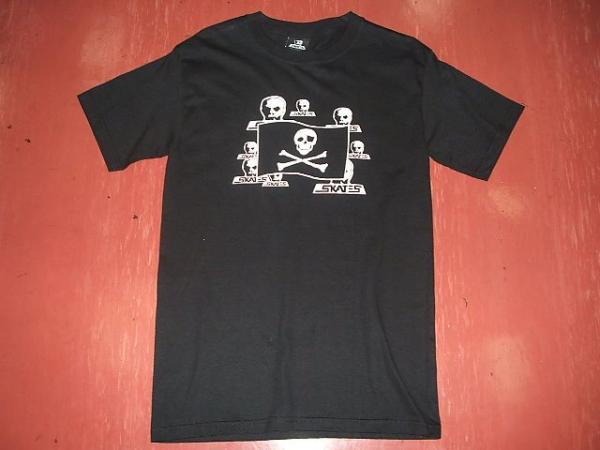 SKULLSKATES スカルスケーツ　SKIMS　Tシャツ黒　JOLLYROGER