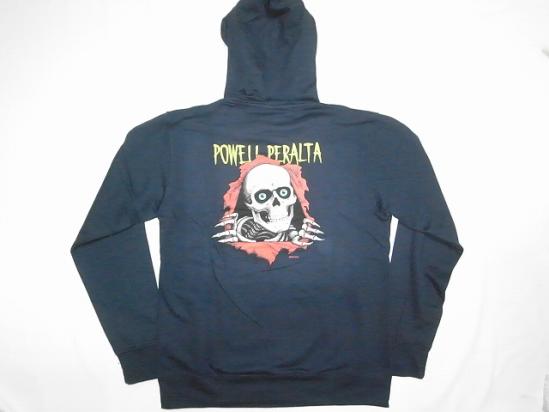 素材 コットン60%　ポリエステル40% サイズ 　　 S：着丈66cm　身幅52cm　袖丈62cm　 M：着丈70cm　身幅55cm　袖丈64cm　 L：着丈71cm　身幅57cm　袖丈65cm XL：着丈72cm　身幅59cm　袖丈67cm おおよそのですので誤差がございます。 参考程度にお考えください。 特徴 ライトオンスの裏起毛スウェット生地を使用した薄手のプルオーバーフードスウェットフロント左胸とバックにPOWELL代表的デザインのリッパープリントが入ります！ 注意 お使いの PC環境やモニターの発色の具合によって実物とは多少色が異なって見える場合もございます。ご了承ください。