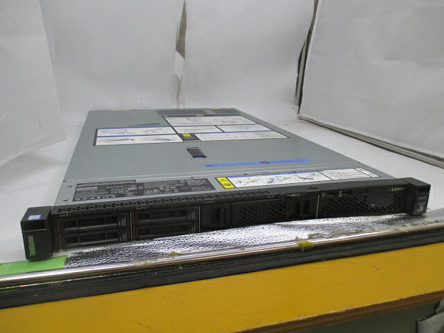 Lenovo ThinkSystem SR530 (7X08) 【OS無大特価】【Xeon Bronze 3104】【メモリ 32GB】【HDD 300GB x4】 (1921043)