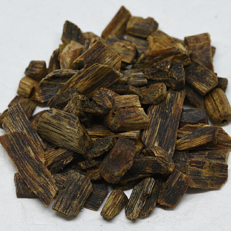 極上 栽培伽羅 4980円/g 5g 量り売り 緑油 伽羅 栽培 香 沈水香木 香木 沈香 お香 香炉 お線香 線香 抹香 白檀 多種香 刻み 笹 アロマ 黒油 黄伽羅 をお探しの方も是非 蘭奢待 原木 天然 シャム 東洋 法事 法要 供養 聞香 お寺様 寺院様