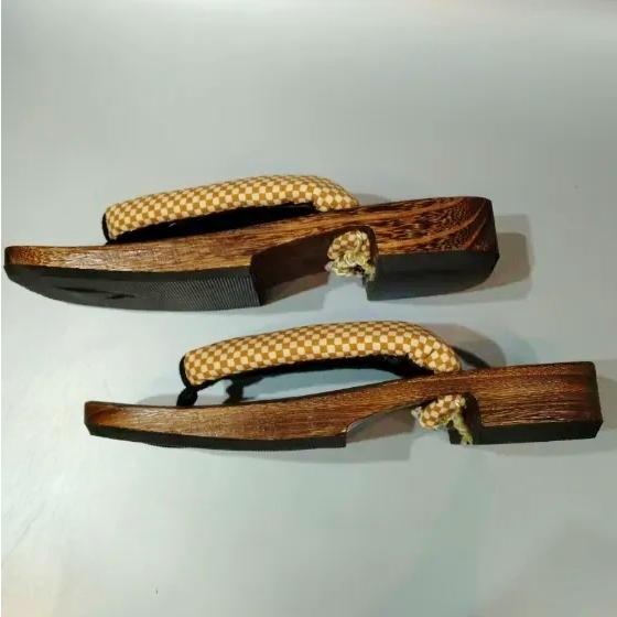 男性焼き桐下駄M～Lサイズ25.5cmК鼻緒 山吹色の市松格子（弐8810RM）