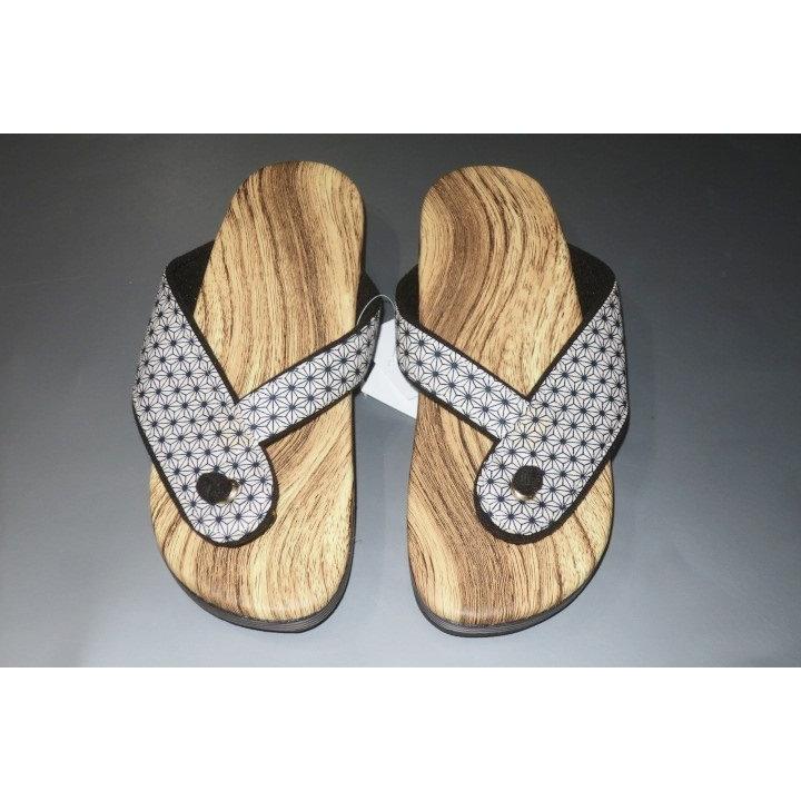 下駄サンダル 26.0cm К白地に黒の麻の葉文様