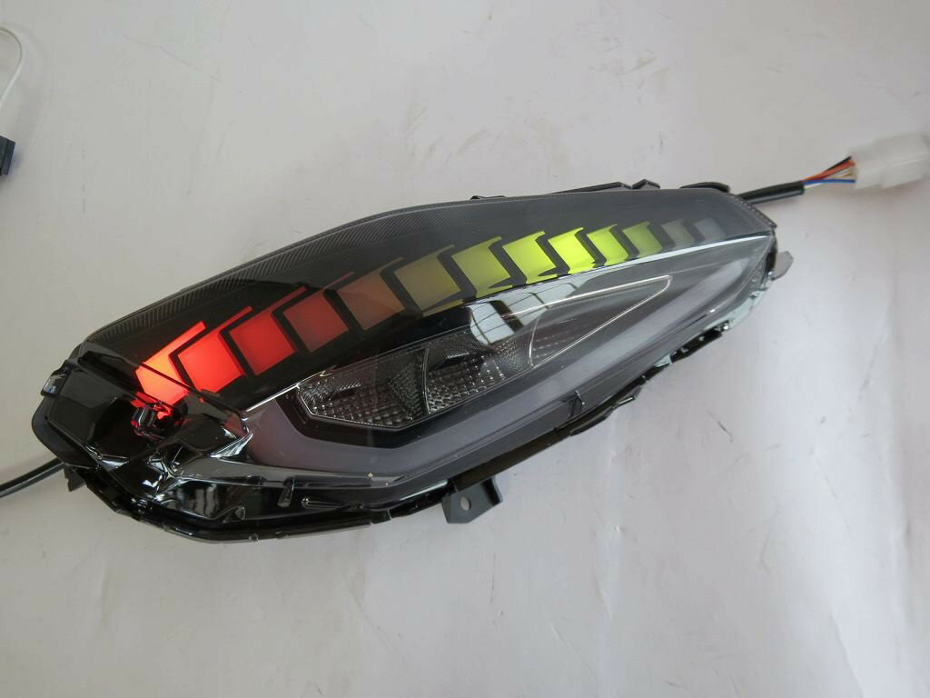 XMAX x-max xmax 2023 以降 新型 8bk-sg70j カスタム LEDテール 流れタイプ ウインカー 内蔵 B
