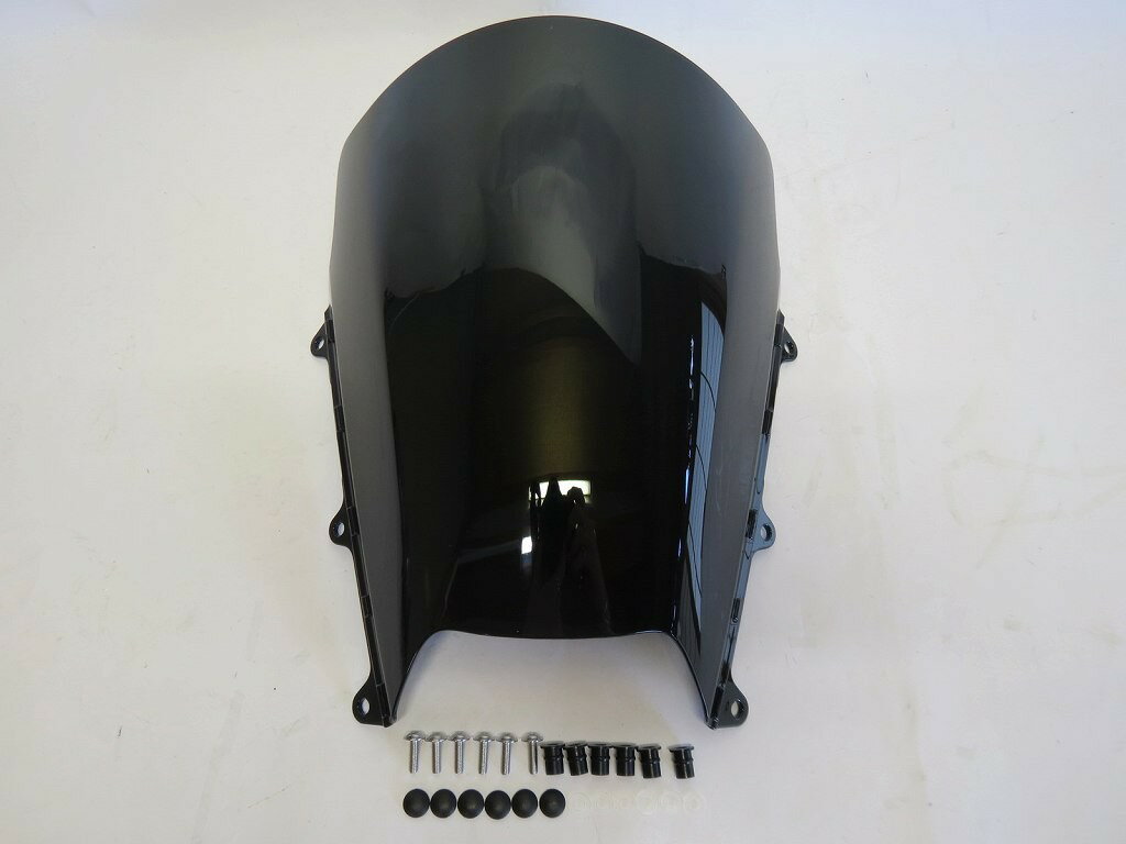 gsx-8r gsx8r 2023 以降 スクリーン セット スモークのサムネイル