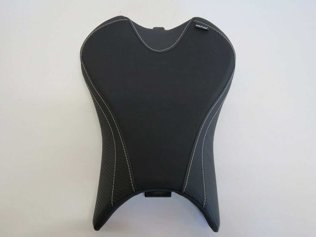 TRIUMPH用 STREET TRIPLE 765 S / R / RS 2020-2022 カスタム フロントシート 10mm アップ 黒