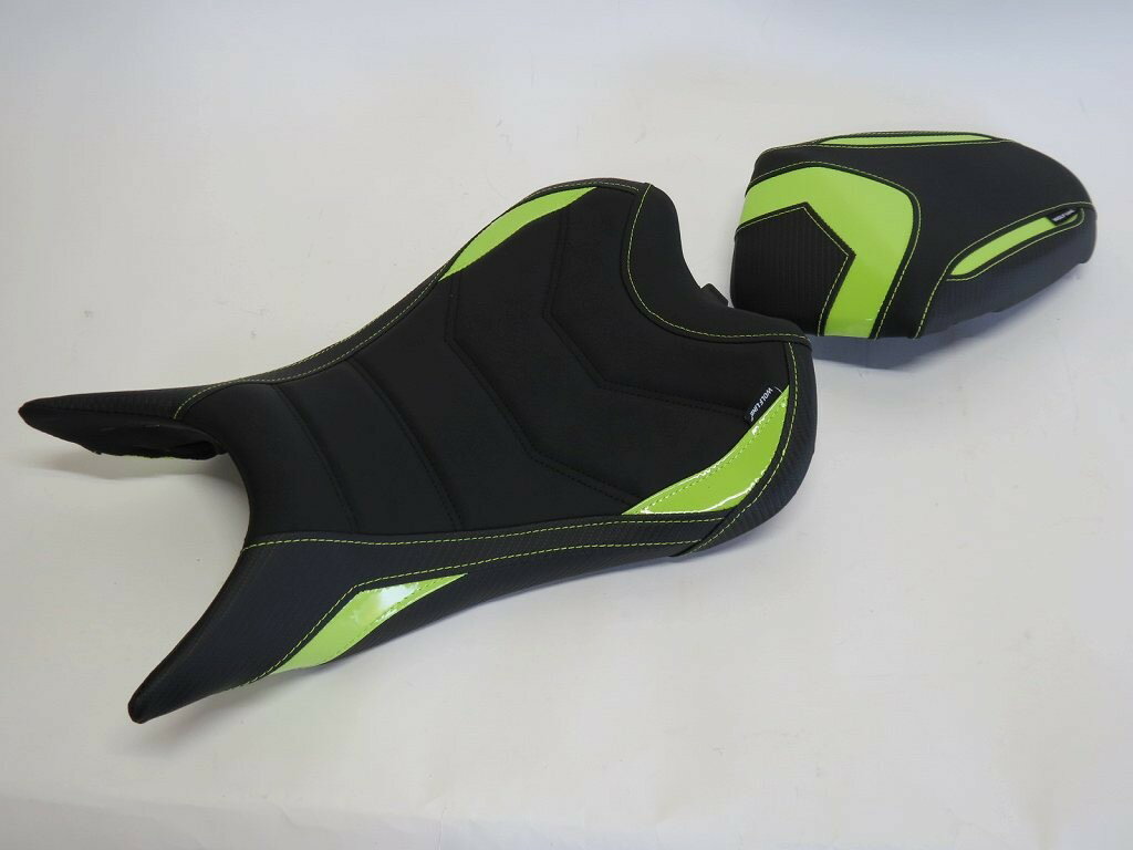 TRIUMPH用 STREET TRIPLE 765 S / R / RS 2023 以降 カスタム フロント＆ リア シート 10mm アップ ストライプ 緑