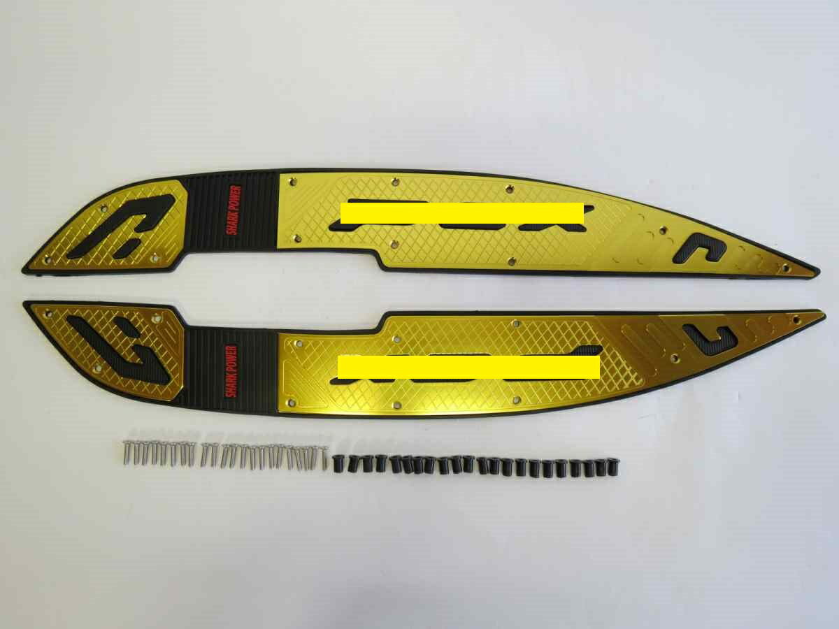 PCX / PCX e:HEV / PCX160 JK05 JK06 KF47 2021- アルミ ステップボード Cタイプ 金
