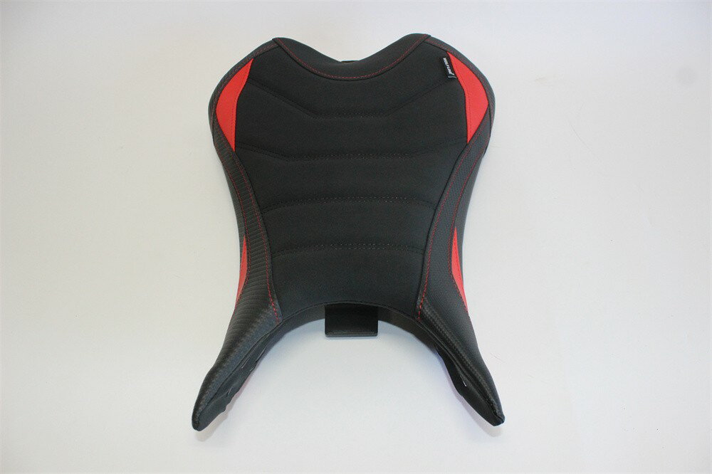 TRIUMPH用 STREET TRIPLE 765 S / R / RS 2023 以降 本体ありフロントシート ストライプ 赤