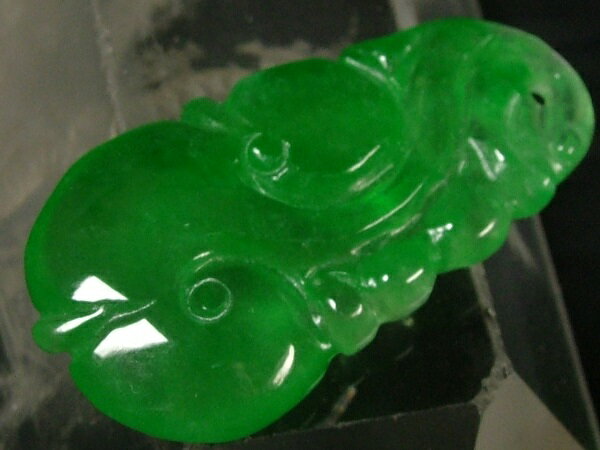 ■龍香堂■☆ミャンマー氷種翡翠（アイスジェダイト）トップ「如意」34mm（h24）