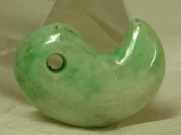 ■龍香堂■☆糸魚川翡翠（ひすい）勾玉28mm（t28）