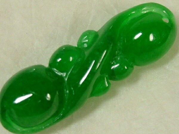 ■龍香堂■☆ミャンマー氷種翡翠（アイスジェダイト）トップ「宝珠」37mm（v6）