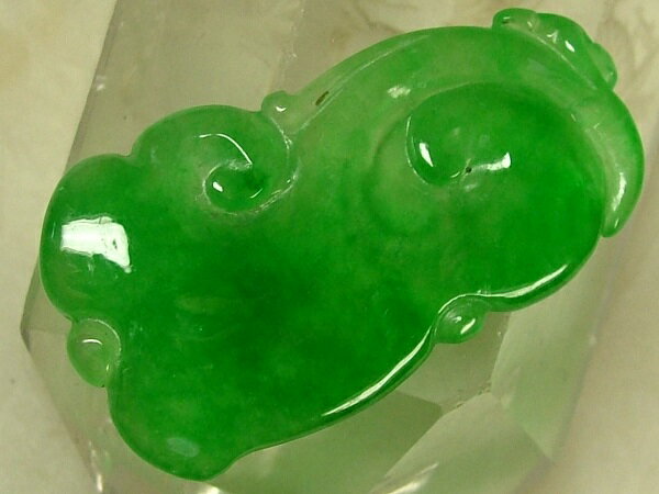 ■龍香堂■☆ミャンマー氷種翡翠（アイスジェダイト）トップ「如意」37mm（v25）