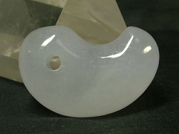 ■龍香堂■☆ミャンマー氷種翡翠（アイスジェダイト）勾玉（32mm）n12