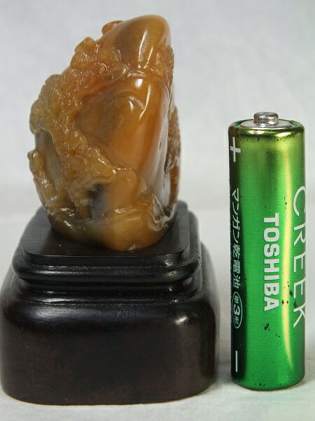 ■龍香堂■☆田黄石　台付置物「松山景」45mm（v15）